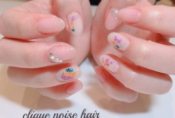春カラーとニュアンスネイルのご紹介