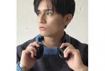 今っぽいラフなセンターパートスタイル～noise  hair(ノイズヘア　大手町店)幟立　喬也ブログ