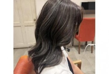 『ミサキ』ハイライトを活かした透明感グレージュ～noise  hair(ノイズヘア　大手町店)新村　美咲