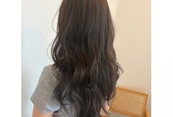 ブリーチなしダブルカラー×ミントグレージュ～Luora(ルオラ　並木店)園山　七彩ブログ