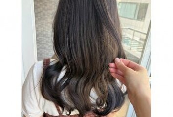 ブリーチなしダブルカラー×ミントグレージュ～Luora(ルオラ　並木店)園山　七彩ブログ