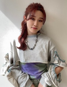 都間　すみれ