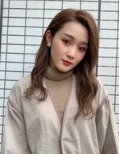 都間　すみれ