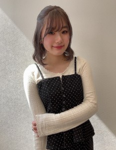 新村　美咲