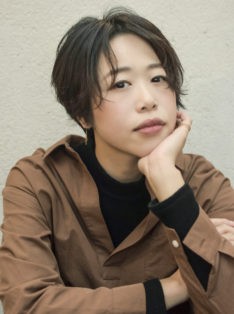大人女子の ハンサムショート