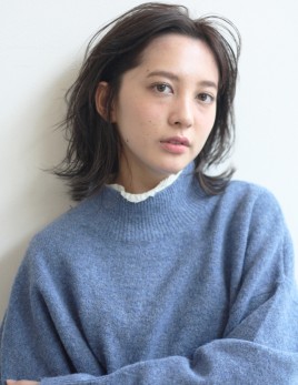 シースルーバング×かき上げレイヤースタイル