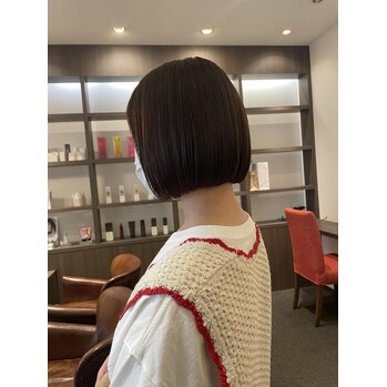 【すみブログ】バッサリボブカット～noise  hair(ノイズヘア　大手町店)都間　すみれブログ
